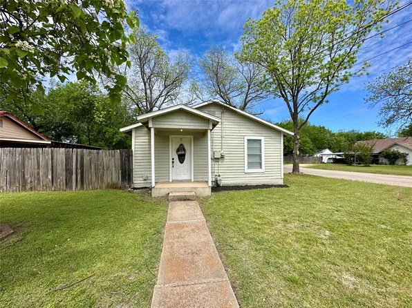 500 W Lone Star Ave, Cleburne, TX 76033