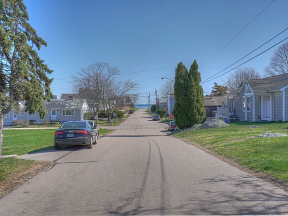 4th image of 39 Ashworth Ave