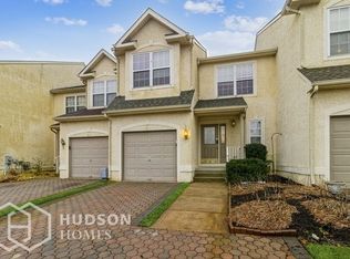 37 Heron Pointe Ct, Marlton, NJ 08053