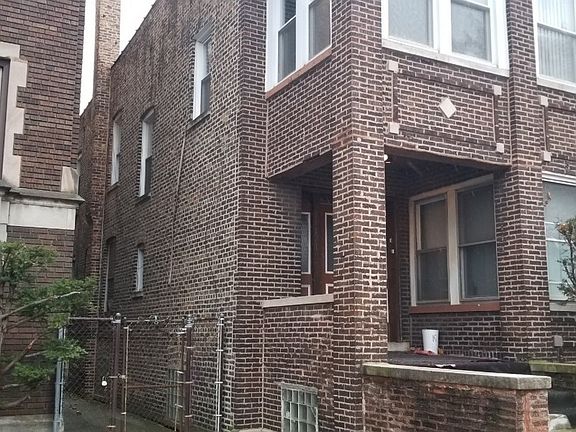 3rd image of 11121 S King Dr