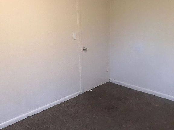 2nd image of 1091 S Deleon Ave