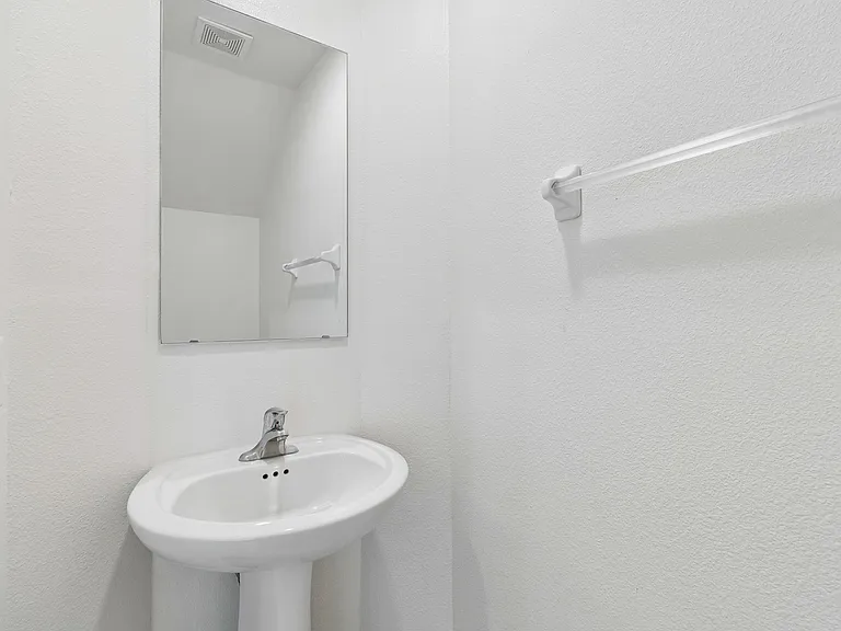 34214 Rogallo Ln — Photo 31