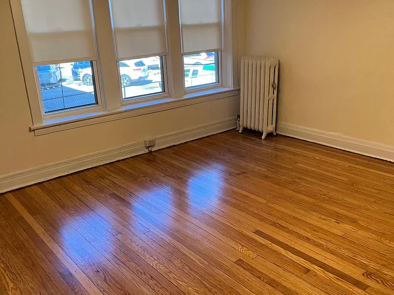 6812 N Greenview Ave #1 — Photo 3