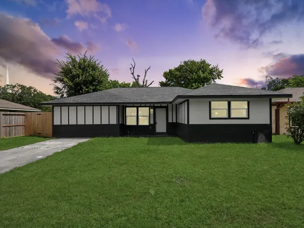 213 W 8th St, Deer Park, TX 77536
