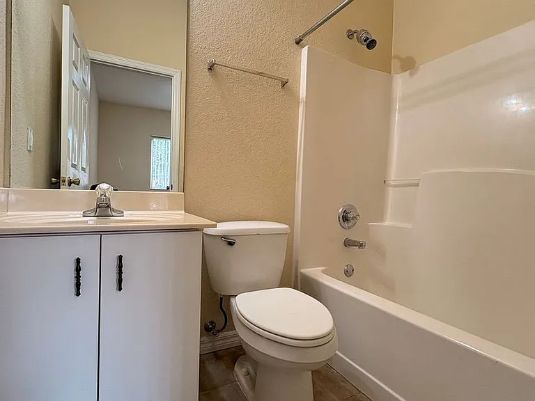 305 Port Pleasant Dr — Photo 15