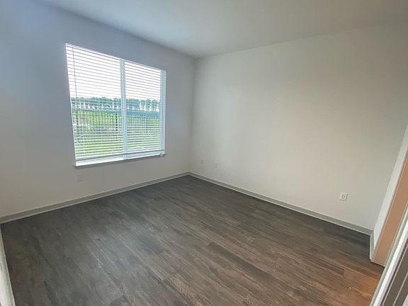 4th image of 9760 Mia Cir Floor 8202