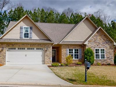 501 Cambridge Links Ct, Winston Salem, NC, 27107