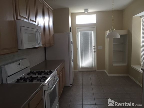 4th image of 6749 Canterbury Dr