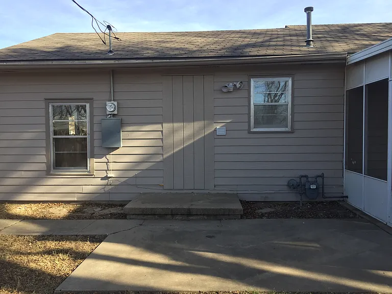 111 Fay St — Photo 23