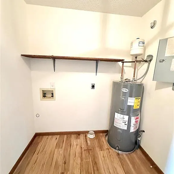 3239 Fielding Ln — Photo 15