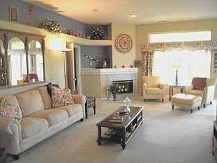 3rd image of 873 S Meadow Cir