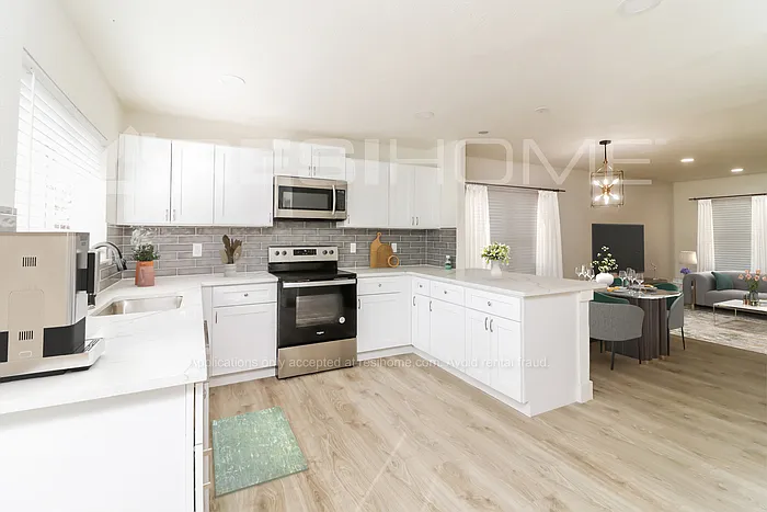 7430 Elderberry Ln — Photo 3