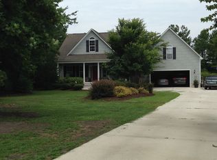 102 Bunker Ct, Hampstead, NC 28443