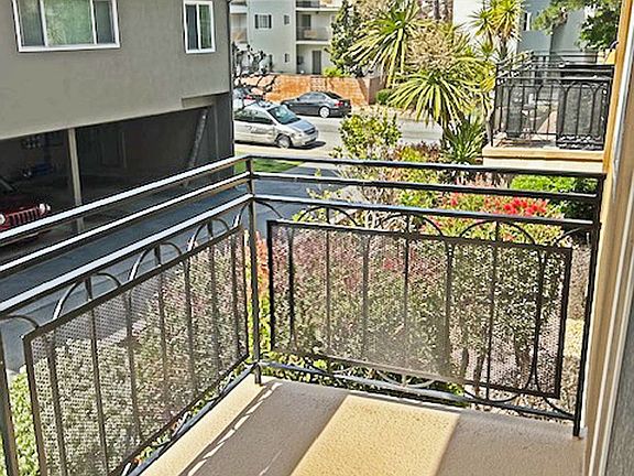 5th image of 3229 Glendora Dr #2