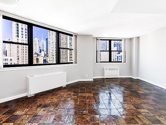 3rd image of 225 E 36th St APT 21H