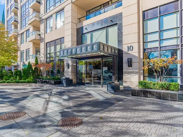 10 Delisle Ave #327, Toronto, ON M4V 3C6