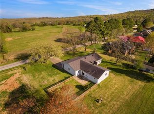 1873 S Ed Edwards Rd, Fayetteville, AR 72701