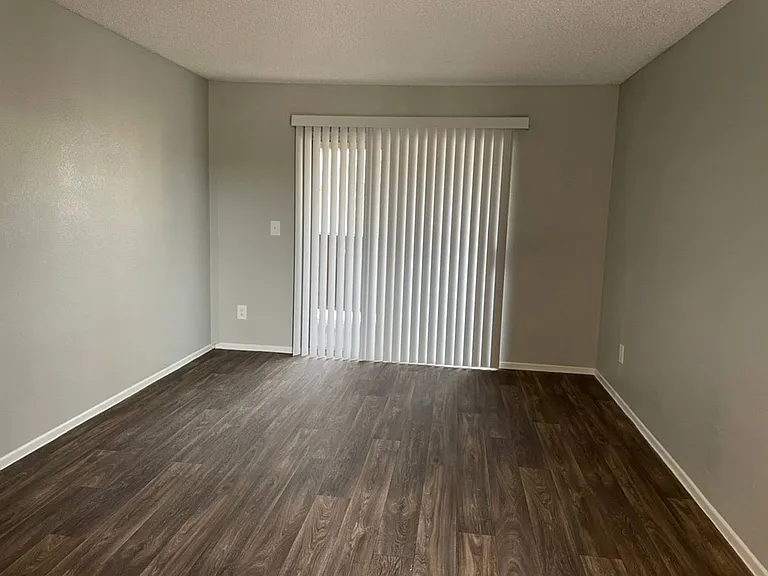 1x1 Living Room