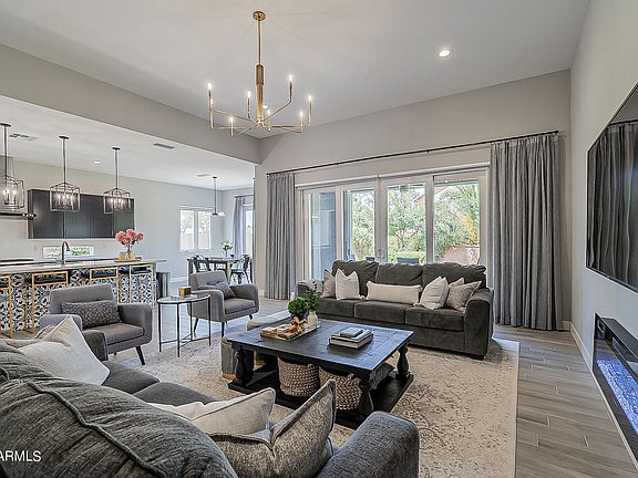 3rd image of 2944 S SANDSTONE Court