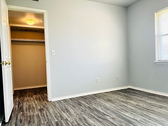 4th image of 843 East Dr APT 4