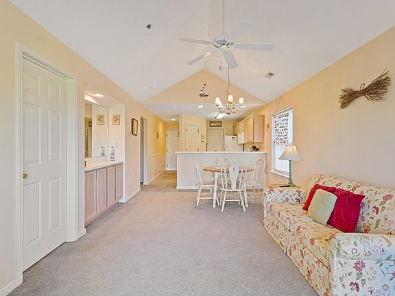 4th image of 577 Blue River Ct. #7G