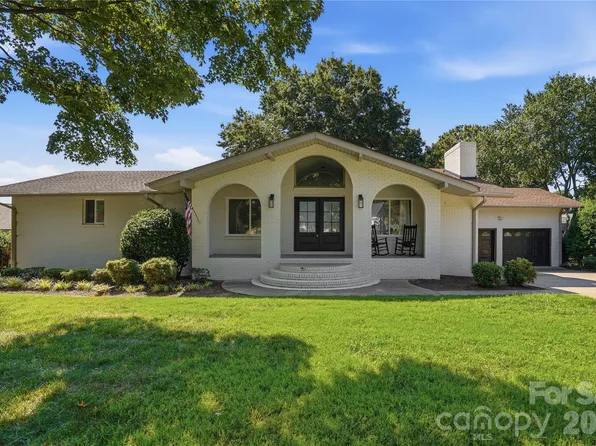 332 Shoreline Loop, Mooresville, NC 28117
