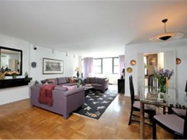 420 East 51st Street image 1 of 3