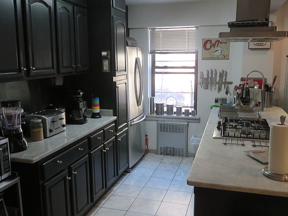 3rd image of 2750 Olinville Ave APT 1H