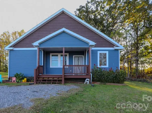 103 Highlander St, Morganton, NC 28655