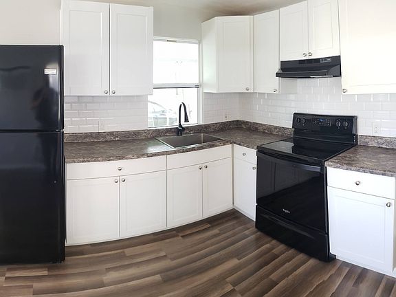 5th image of 9301 49th St N #123