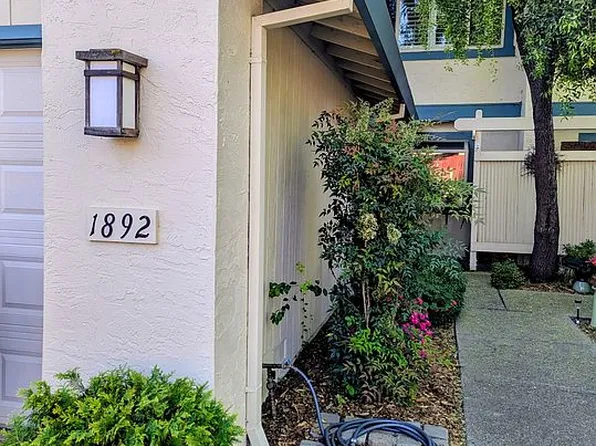 1892 London Dr, Benicia, CA 94510
