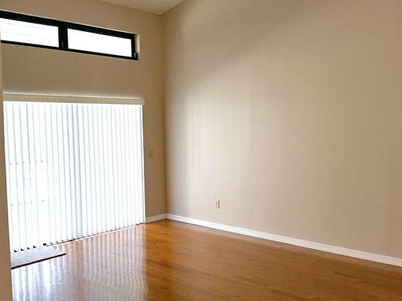 5th image of 1728 Shady Leaf Dr