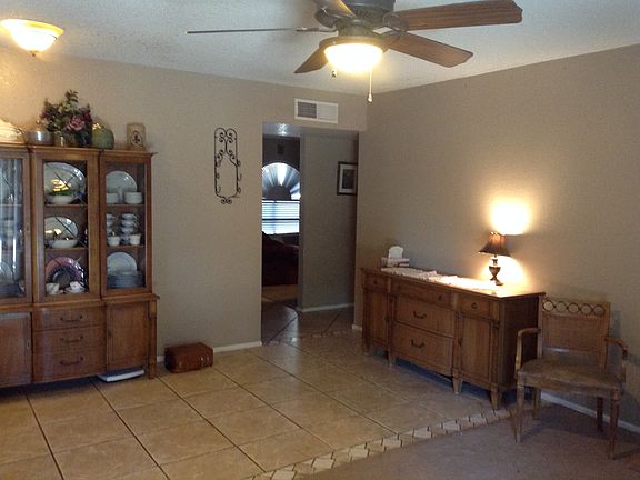 4th image of 709 N Brandon Dr