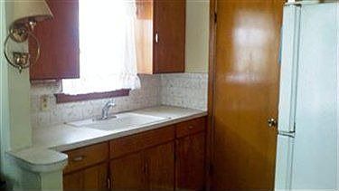2nd image of 2918 Liggett Dr