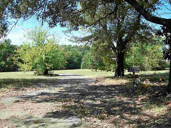 3rd image of 3810 State Highway 135 N