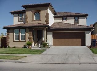 2377 S Fallbrook Dr, Los Banos, CA