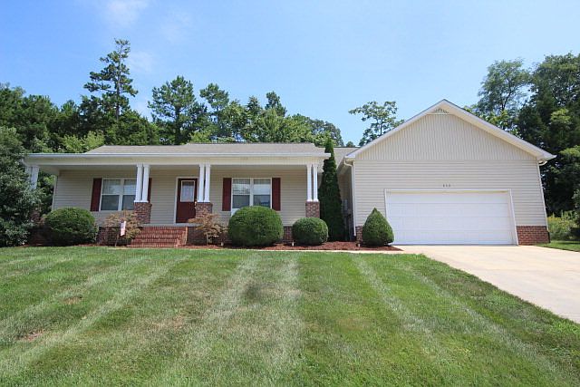 1st image of 953 Emily Ln