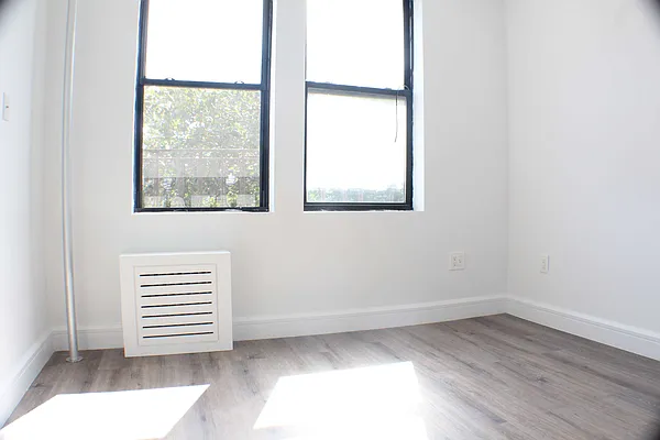 Rented by New Amsterdam Realty Group | media 20