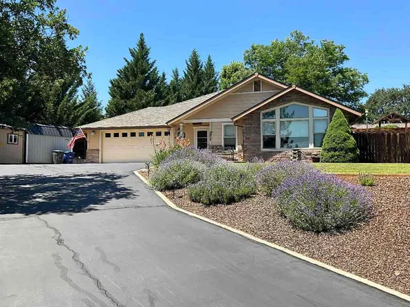 751 Meadowlark Ln, Yreka, CA 96097