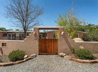 4 Camino Cielo Azul, Santa Fe, NM 87508