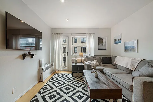 Rented by Nest Seekers International | media 11