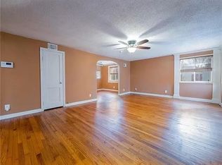 9042 Walnut St, Kansas City, MO 64114