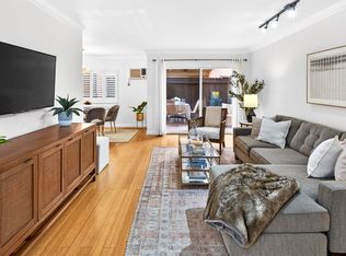 1154 S Barrington Ave APT 114, Los Angeles, CA 90049