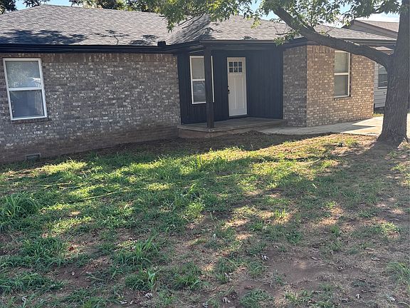 2nd image of 405 E 8th St