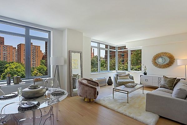 1st image of 180 Myrtle Ave APT 6N