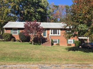 7518 Turf Ln, Richmond, VA 23225