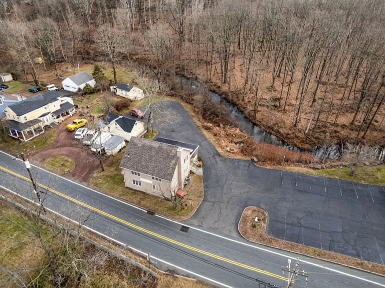 328 Green Pond Rd — Photo 4