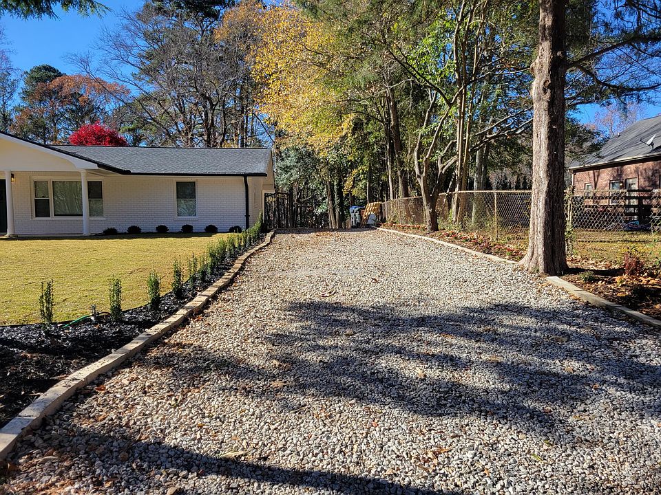 Side driveway