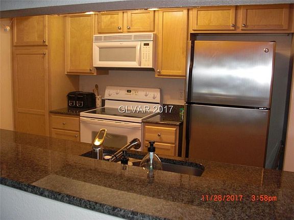5th image of 639 Oakmont Ave Unit 3913