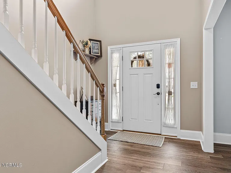 160 Argyll Ave — Photo 5